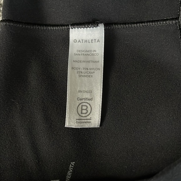 2 Athleta Salutation Stash Powervita - Picture 9 of 15